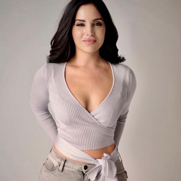 Meet your Posher, Stephanie - Picture 1 of 1